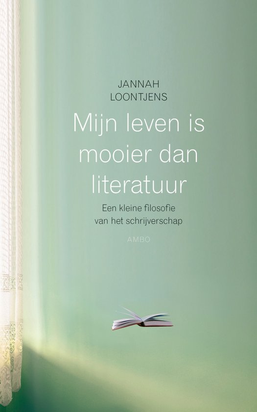 SCHRIJFSTER JANNAH LOONTJENS: ‘De term vrouwenboek verraadt dat de stijl van vrouwen minderwaardig zou&nbsp;zijn’